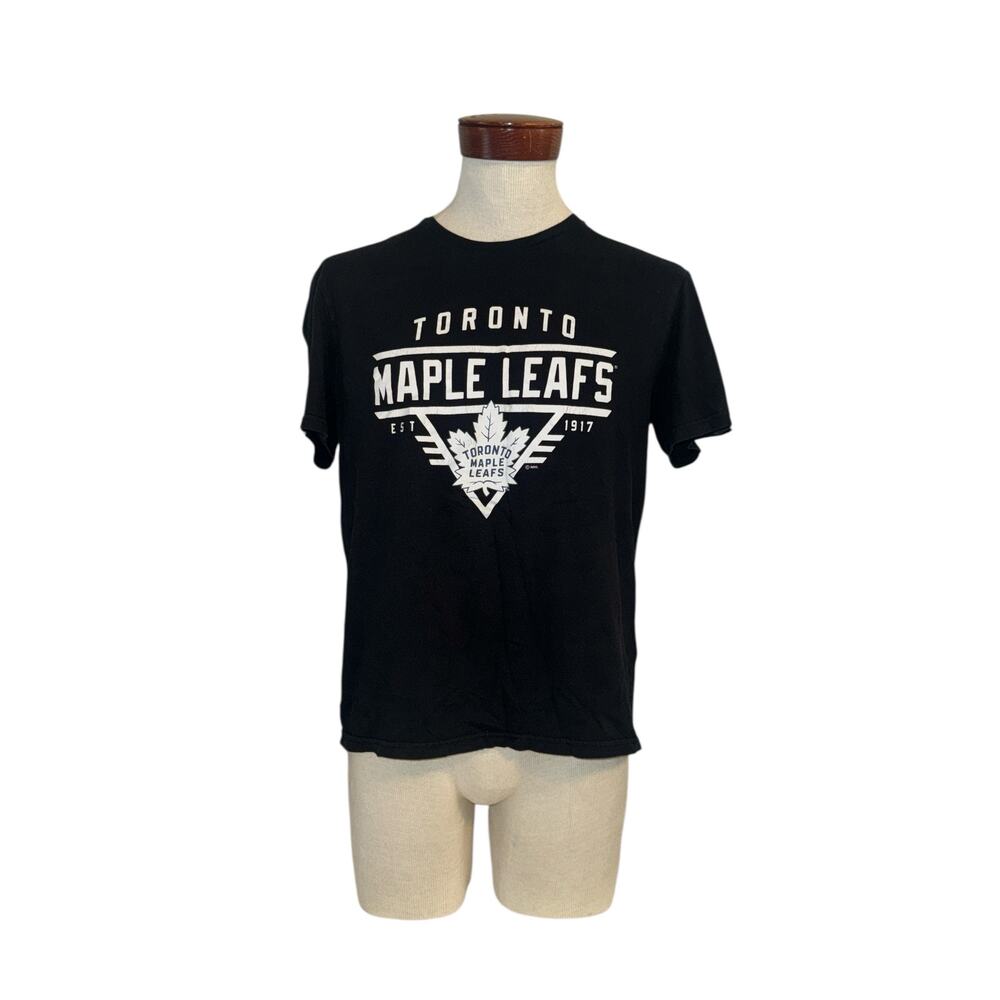 NHL men’s Toronto maple leafs est 1917 black t-shirt‎ sz L